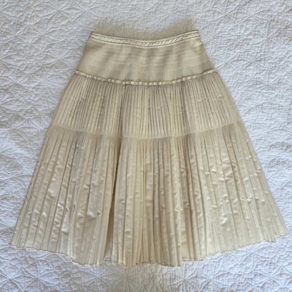 Burberry Pleated Silk Blend Tiered Skirt - Cream - Picture 1 of 14